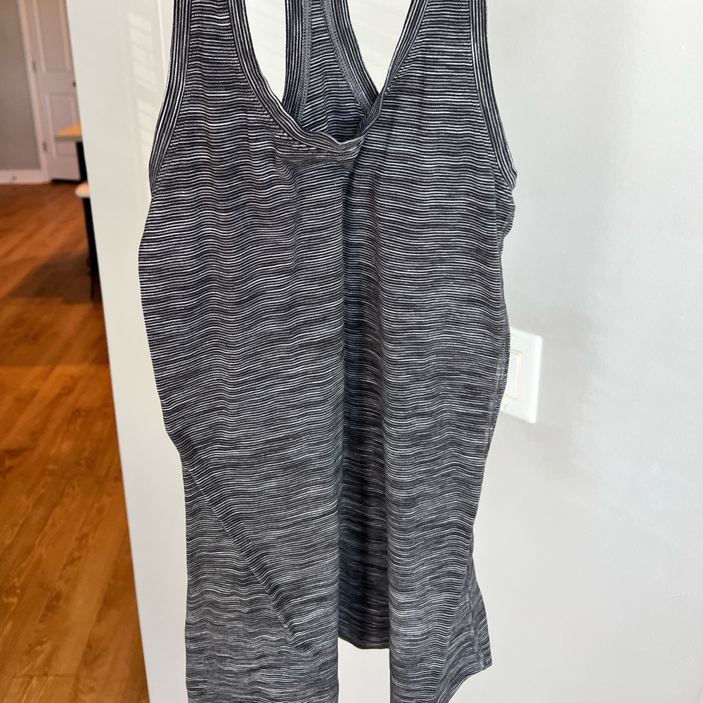 Lululemon Size 6 Tank Top